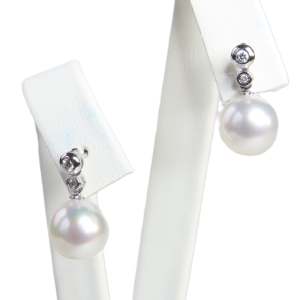Perle Diamant Stecker