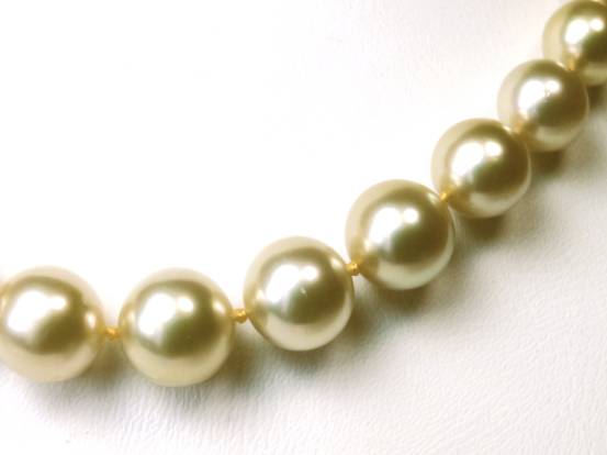 goldenes Collier