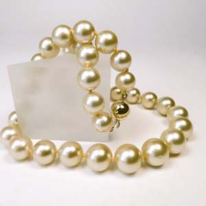 goldenes Collier